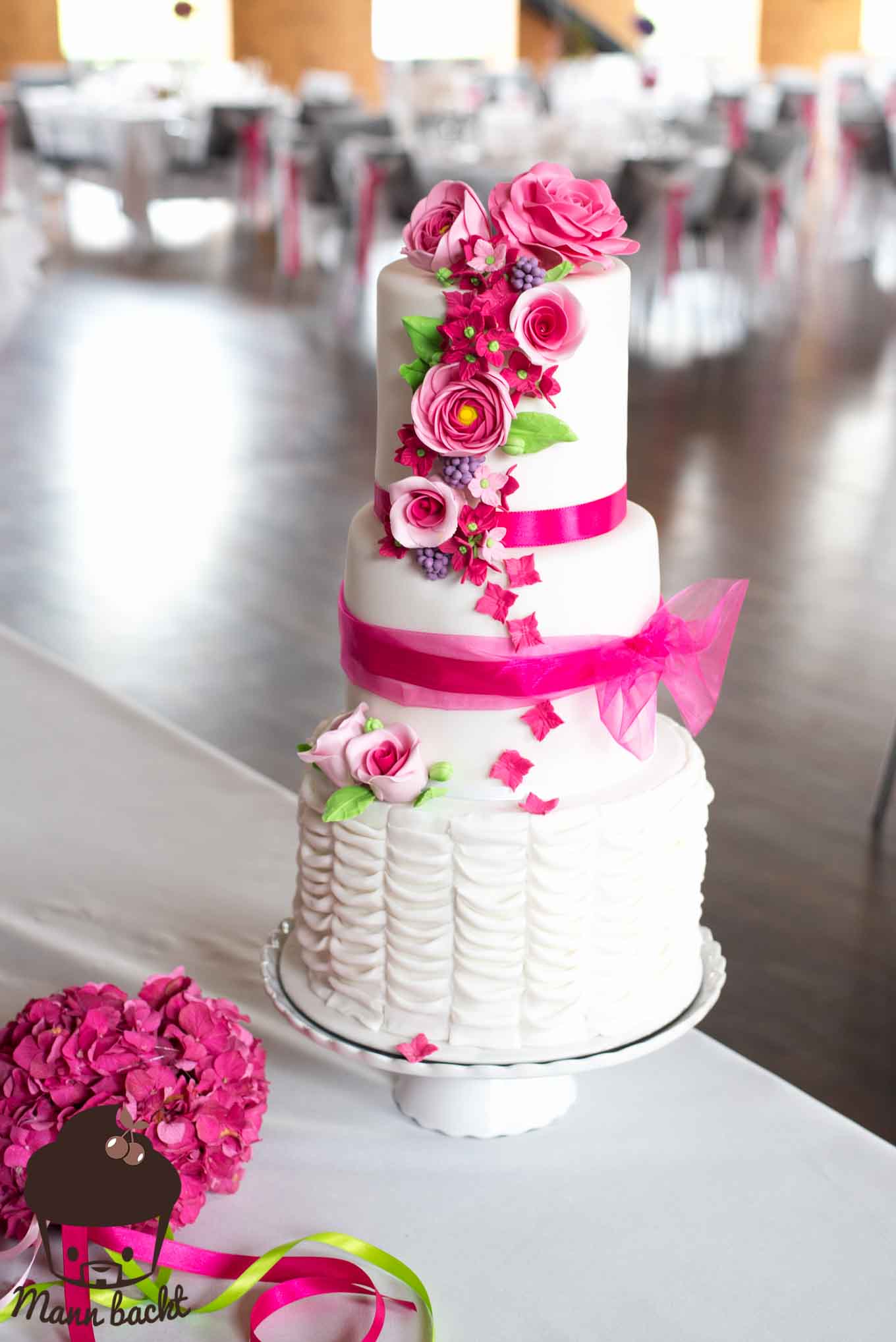 Hochzeitstorte Mann backt Tortendesign pink Wedding Cake Moschen (1 von 9)