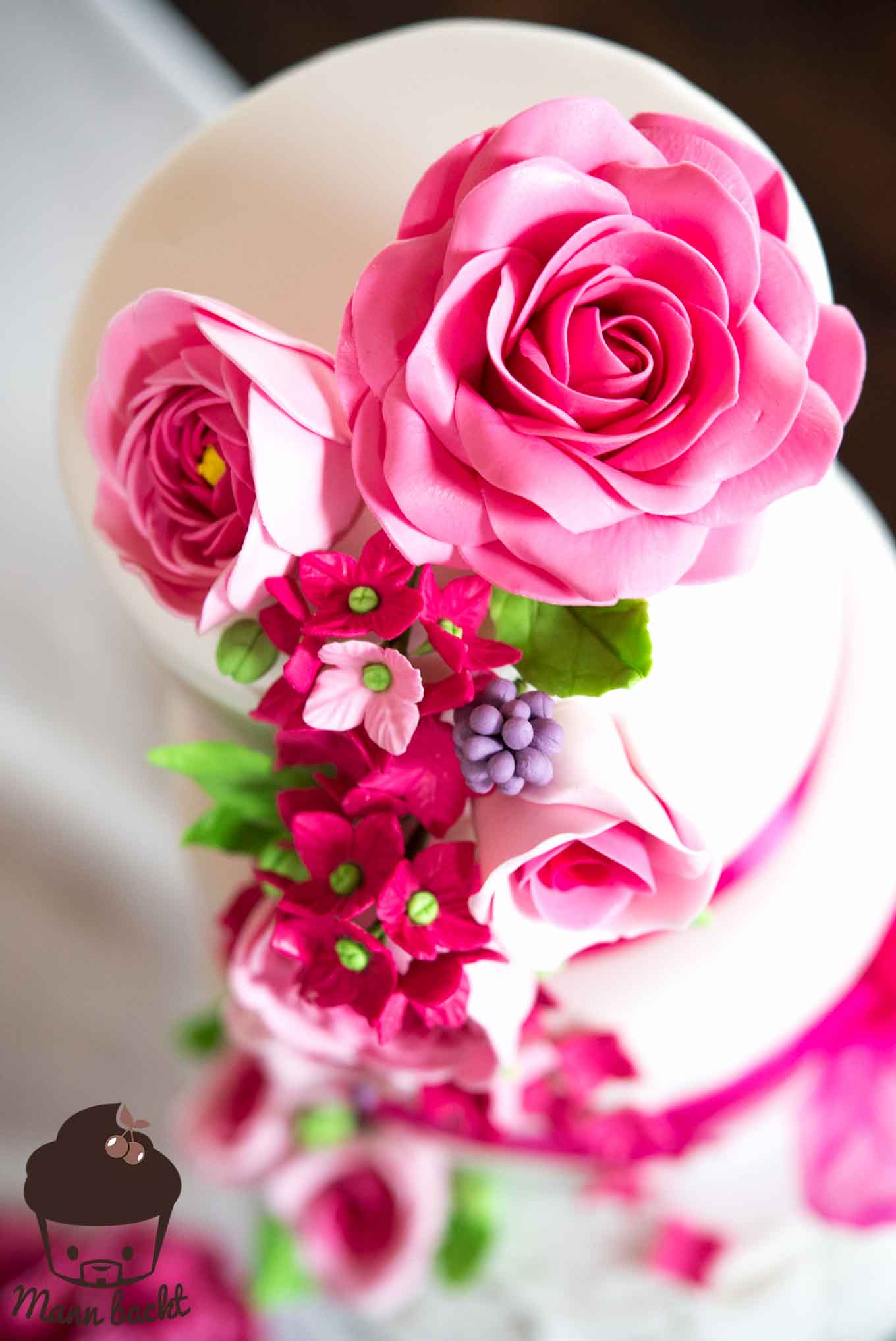 Hochzeitstorte Mann backt Tortendesign pink Wedding Cake Moschen (6 von 9)